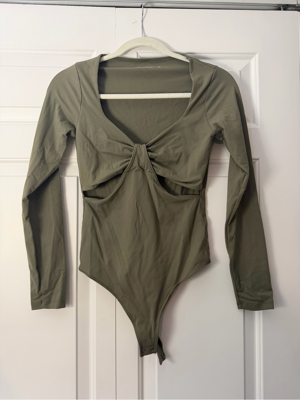 Abercrombie & Fitch Olive Twist-Front Long-Sleeve Bodysuit